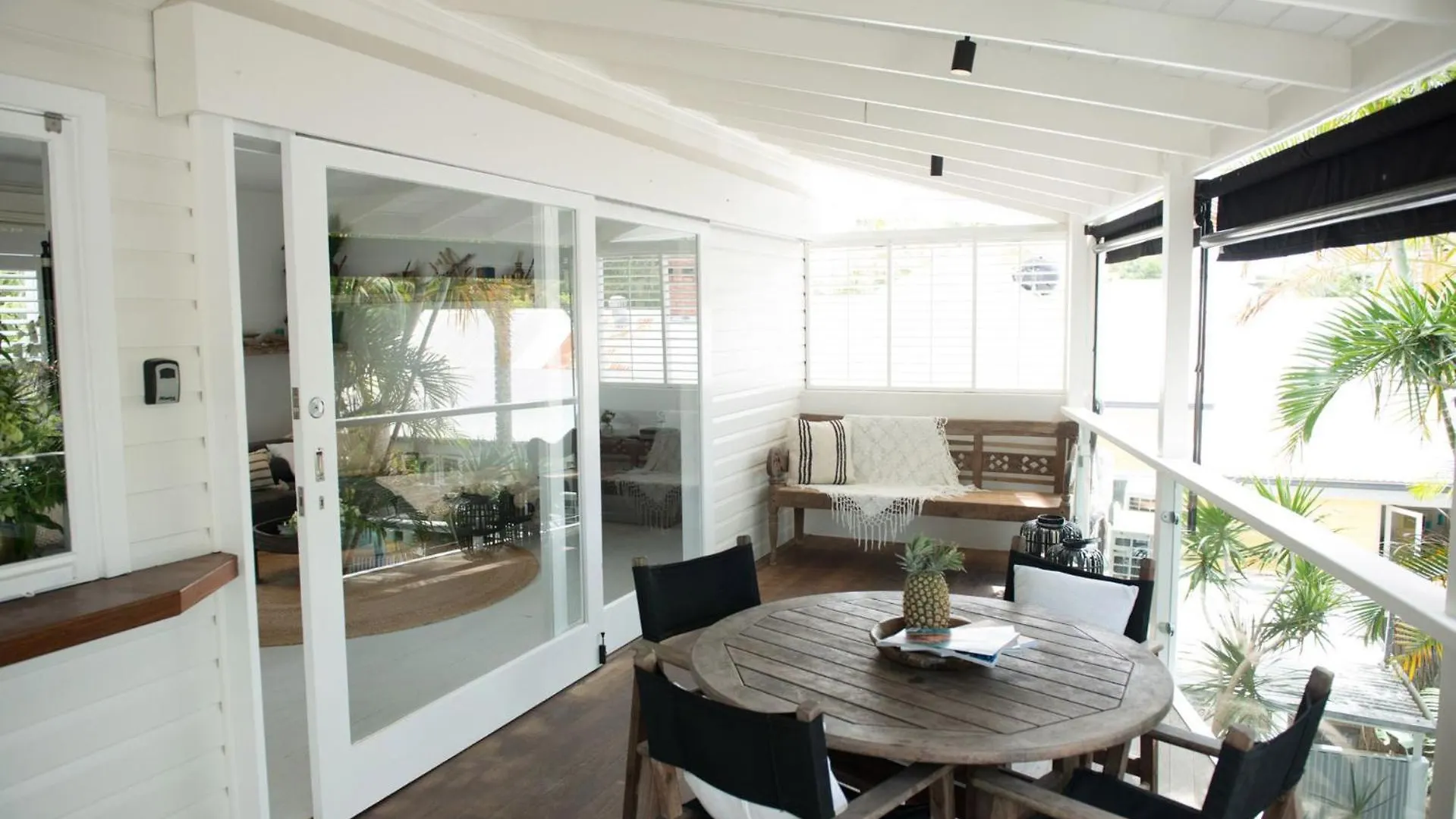 A Perfect Stay - Cactus Rose Villa Byron Bay Australia